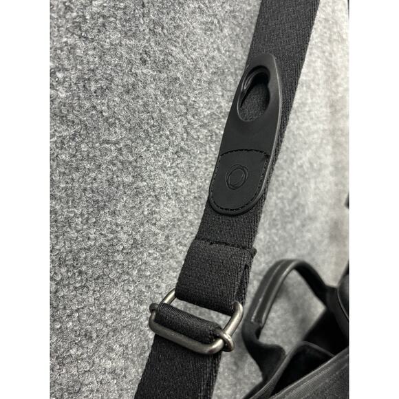 Bugaboo Changing Bag Black Camaleon Fox 16”x12” - Picture 5 of 15